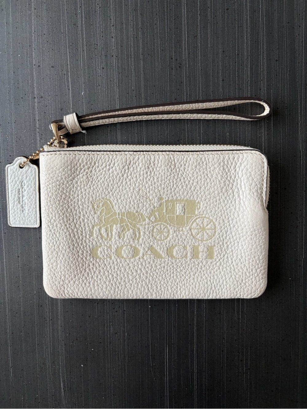 Coach White Pebbled Leather “Horse & Carriage” Wristlet with Hang Tag: NWOT